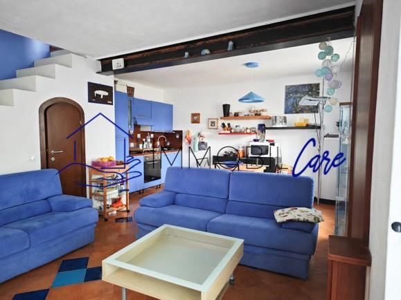 Trilocale in Vendita a Campo nell'Elba, zona Marina di Campo, 229'000&euro;, 80 m²