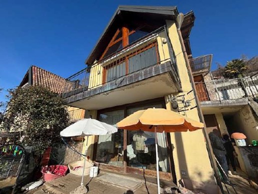 Trilocale in Vendita a Maccagno con Pino e Veddasca, 73'125&euro;, 79 m², con Box
