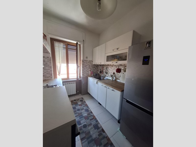 Appartamento in Affitto a Carrara, zona Avenza, 1'400&euro;, 140 m², arredato