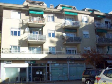 Appartamento in Vendita a Cittiglio, 74'750&euro;, 105 m², con Box