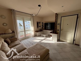 Appartamento in Vendita a Viareggio, 298'000&euro;, 92 m², arredato