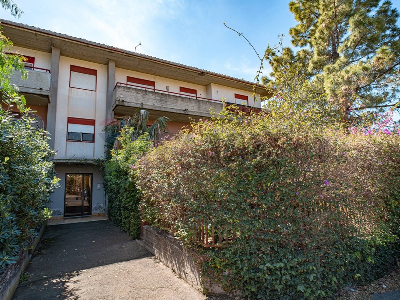 Appartamento in Vendita a Motta Sant'Anastasia, 135'000&euro;, 145 m²