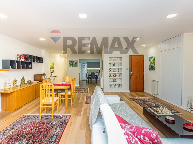 Quadrilocale in Vendita a Catania, 265'000&euro;, 130 m²