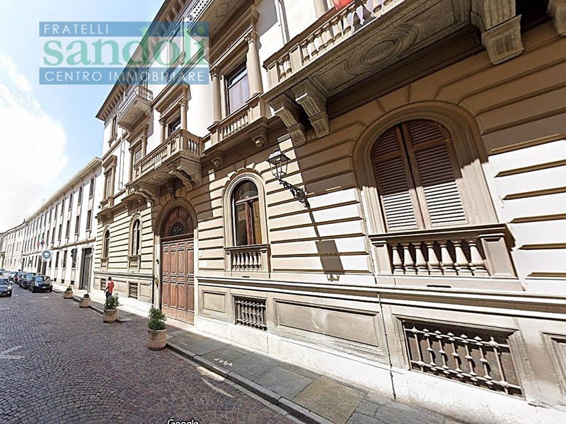 Bilocale in Vendita a Vercelli, 70'000&euro;, 100 m²