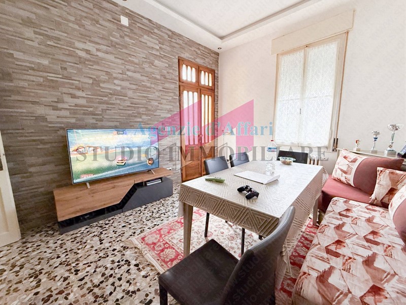 Quadrilocale in Vendita a Castelmassa, 65'000&euro;, 107 m²