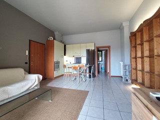 Bilocale in Affitto a Iseo, 800&euro;, 65 m²