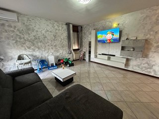 Appartamento in Vendita a Rovigo, 99'000&euro;, 133 m²
