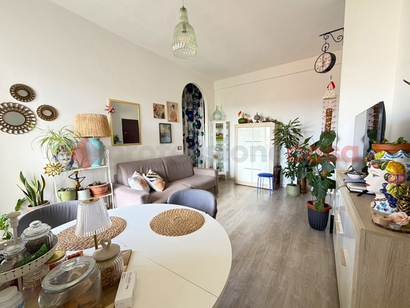 Bilocale in Vendita a Cesano Boscone, 130'000&euro;, 56 m²