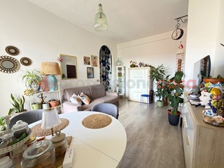 Bilocale in Vendita a Cesano Boscone, 130'000&euro;, 56 m²