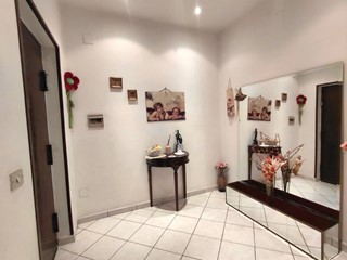 Quadrilocale in Vendita a Napoli, 350'000&euro;, 135 m²