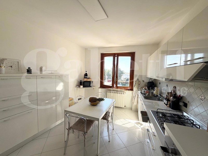 Appartamento in Vendita a Assisi, 239'000&euro;, 234 m²