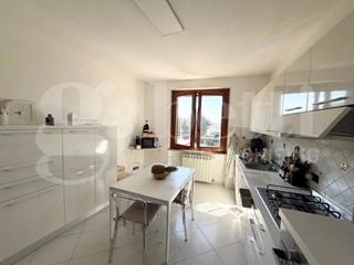 Appartamento in Vendita a Assisi, 239'000&euro;, 234 m²