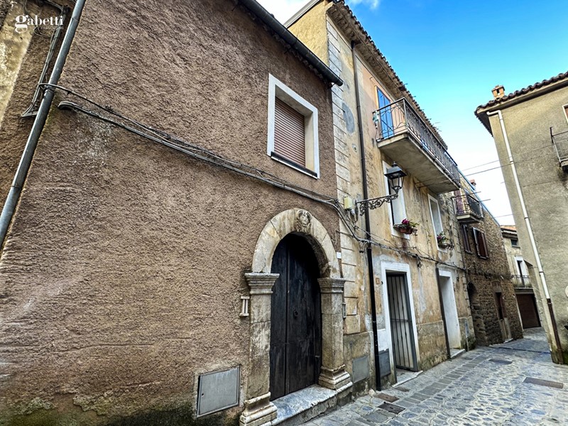 Appartamento in Vendita a San Giovanni a Piro, 135'000&euro;, 275 m², arredato
