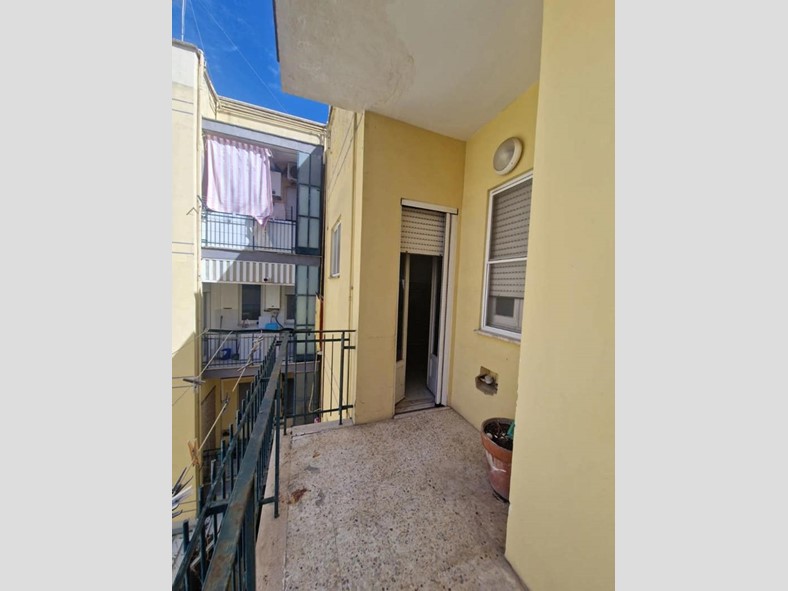 Quadrilocale in Vendita a Brindisi, 87'000&euro;, 111 m²