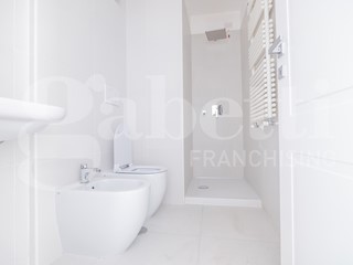 Trilocale in Vendita a Pomezia, 258'000&euro;, 71 m²