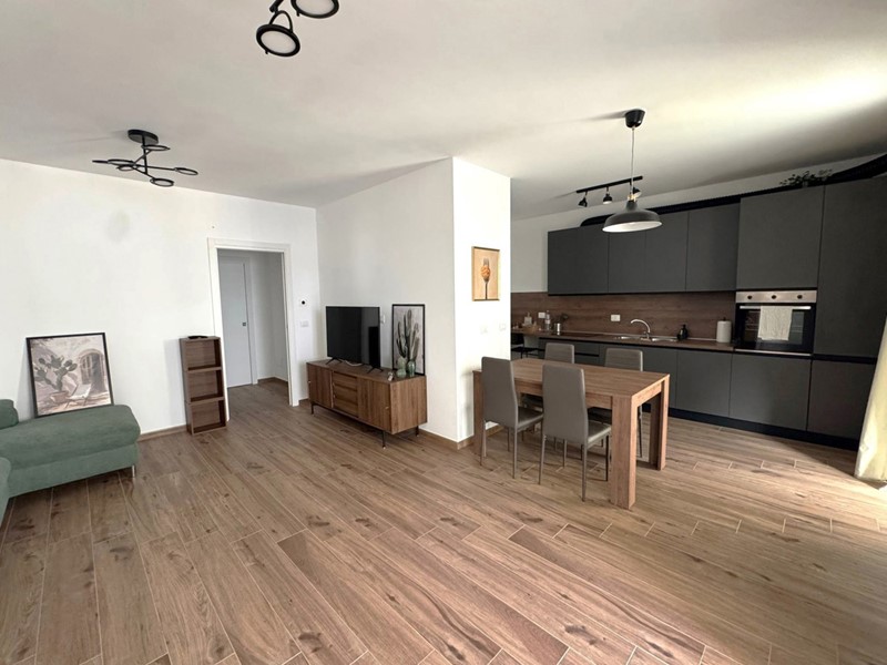 Trilocale in Affitto a Bari, 1'300&euro;, 90 m²