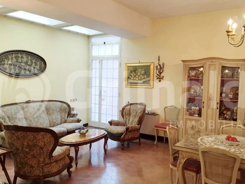 Appartamento in Vendita a Roma, 840'000&euro;, 330 m², con Box