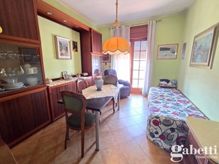 Quadrilocale in Vendita a Castello di Cisterna, 272'000&euro;, 130 m²