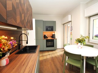 Quadrilocale in Vendita a Legnano, 219'000&euro;, 148 m², con Box
