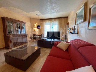 Quadrilocale in Vendita a Alto Reno Terme, 159'000&euro;, 138 m²