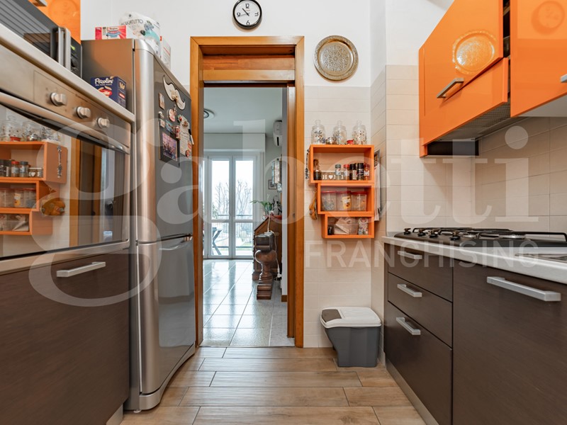 Bilocale in Vendita a Milano, 299'000&euro;, 65 m², arredato