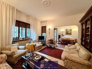 Appartamento in Vendita a Firenze, 649'000&euro;, 160 m²