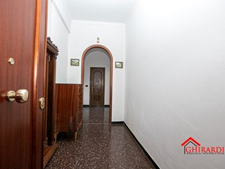 Appartamento in Affitto a Genova, zona Borzoli, 550&euro;, 197 m², arredato