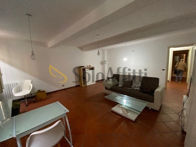 Appartamento in Affitto a Modena, 900&euro;, 130 m²