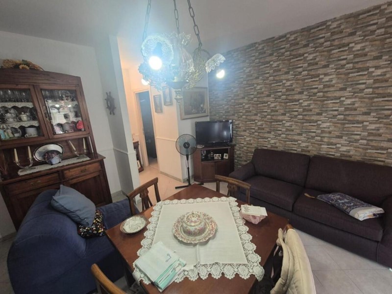 Bilocale in Vendita a Carrara, zona Marina Di Carrara, 160'000&euro;, 50 m²
