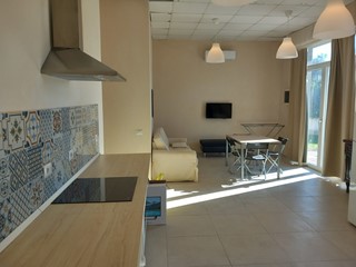 Appartamento in Affitto a Sarzana, 950&euro;, 109 m², arredato