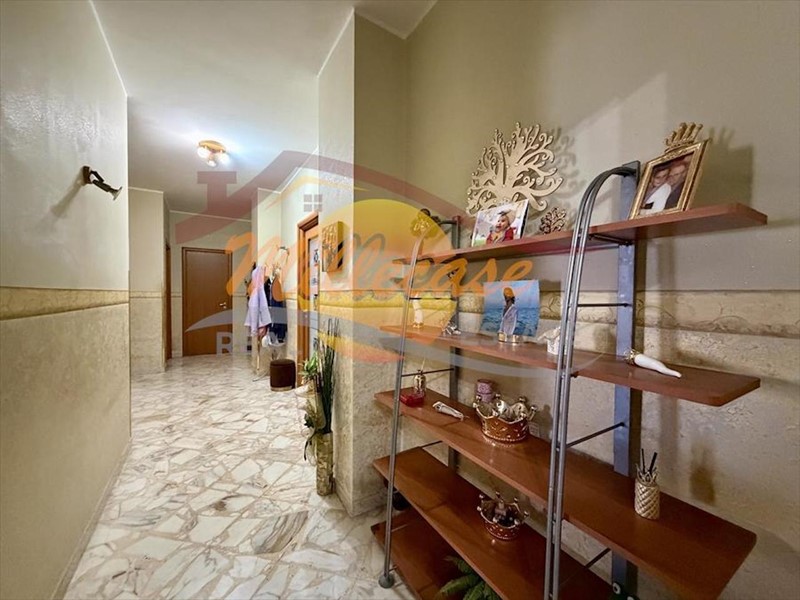 Appartamento in Vendita a Siracusa, zona Adda -Gelone - Borgata, 168'000&euro;, 176 m²