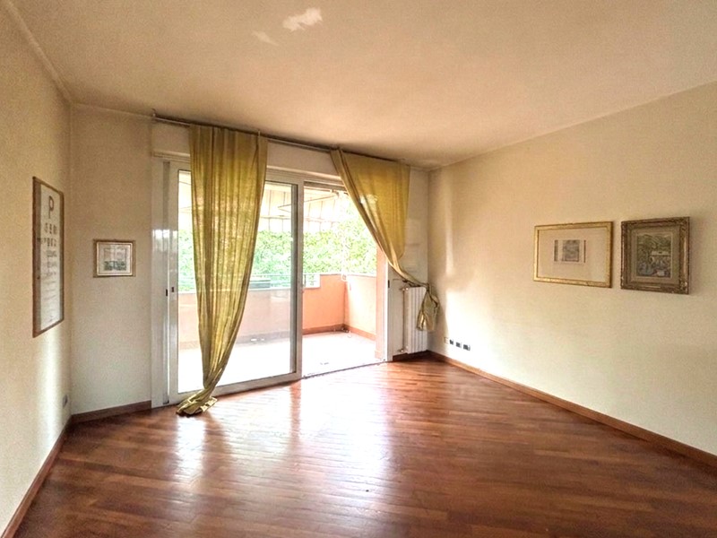 Trilocale in Vendita a Arese, 270'000&euro;, 115 m², arredato
