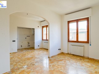 Trilocale in Vendita a Savona, 98'000&euro;, 71 m²