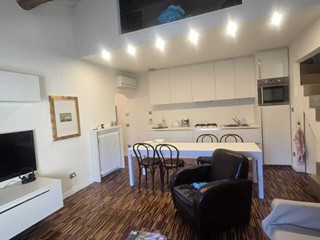 Quadrilocale in Vendita a Finale Ligure, 430'000&euro;, 83 m², arredato