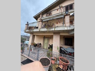 Appartamento in Vendita a Penna Sant'Andrea, 77'162&euro;, 230 m²