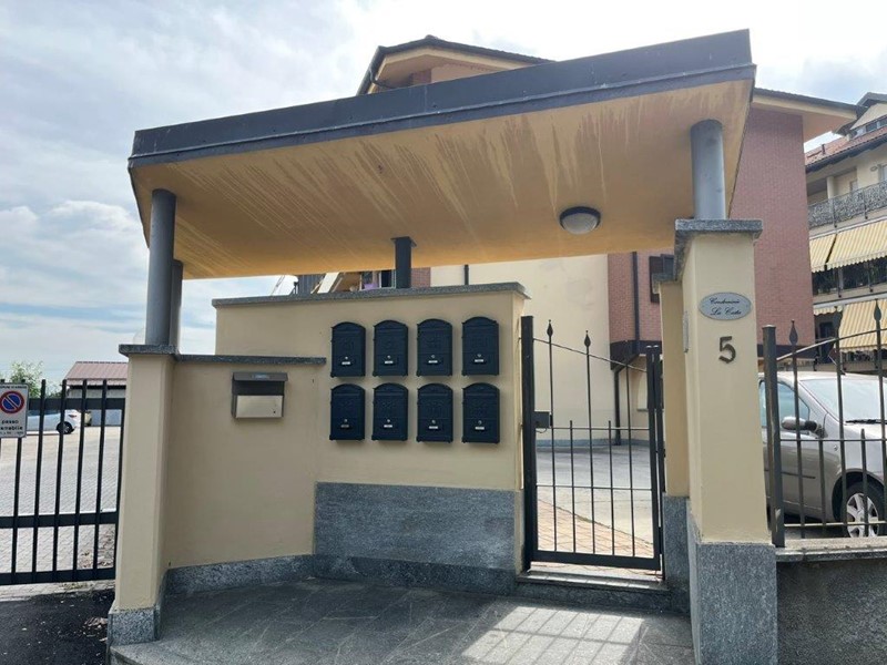 Quadrilocale in Vendita a Airasca, 60'000&euro;, 106 m²