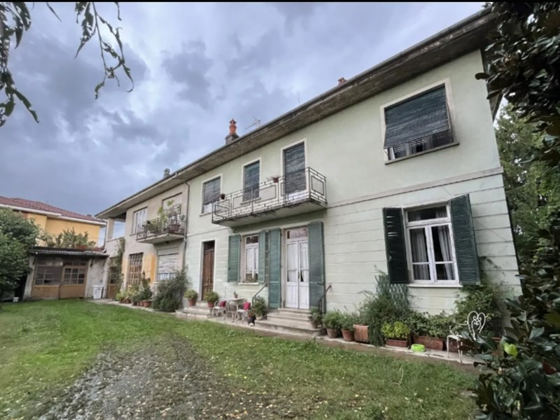 Appartamento in Vendita a Castellamonte, 60'600&euro;, 115 m²