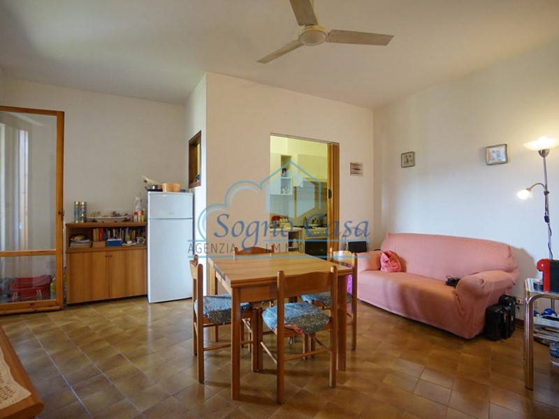 Trilocale in Vendita a Massa, zona Ronchi, 169'000&euro;, 48 m², arredato, con Box