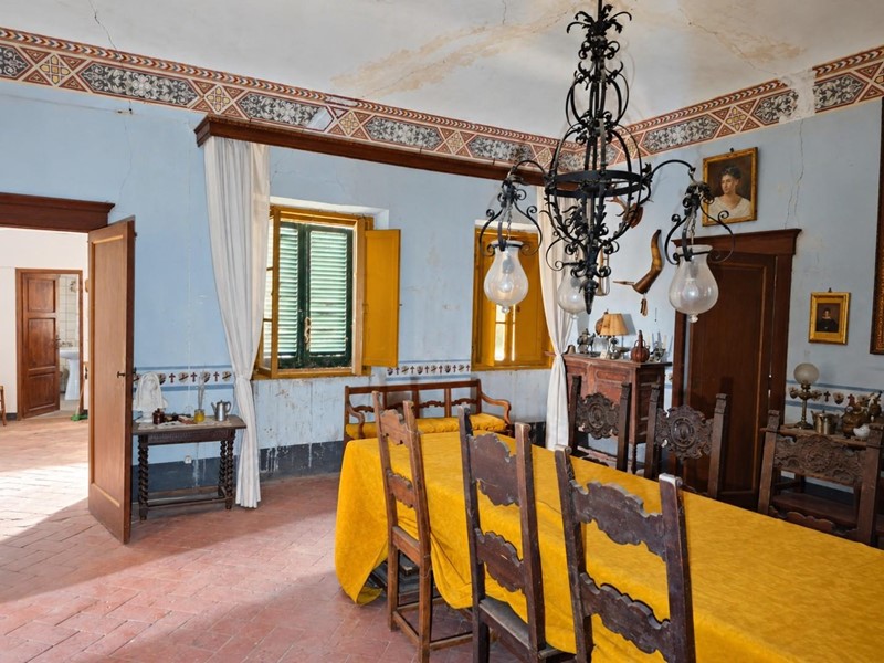 Appartamento in Vendita a Peccioli, 95'000&euro;, 140 m²