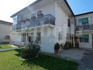 Appartamento in Vendita a Cavarzere, 120'000&euro;, 115 m², con Box