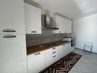 Trilocale in Vendita a Margherita di Savoia, 138'000&euro;, 85 m², arredato, con Box