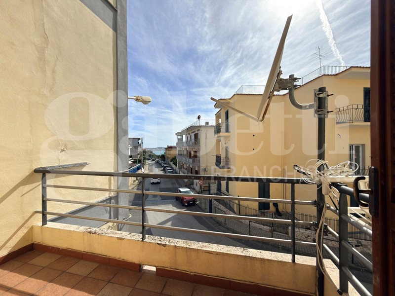 Trilocale in Vendita a Bacoli, 185'000&euro;, 70 m²