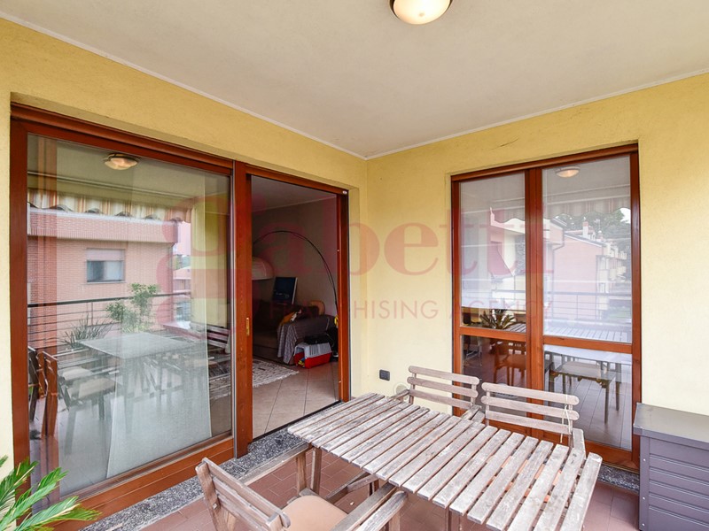 Trilocale in Vendita a Carugo, 220'000&euro;, 135 m²