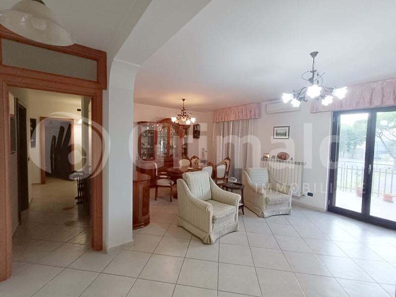 Quadrilocale in Vendita a Brusciano, 190'000&euro;, 120 m², con Box