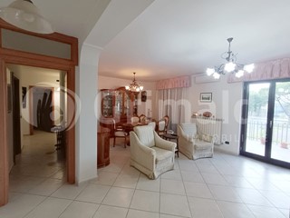 Quadrilocale in Vendita a Brusciano, 190'000&euro;, 120 m², con Box