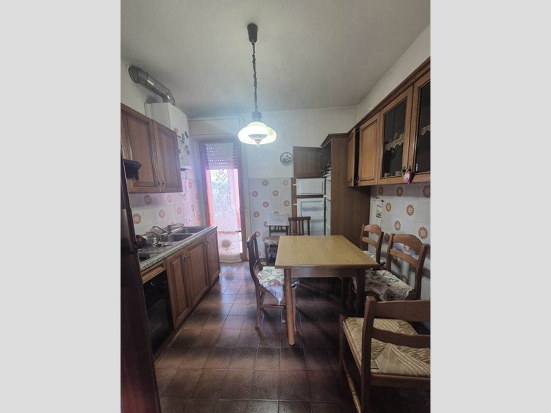 Appartamento in Vendita a Castelnuovo Magra, zona Palvotrisia, 160'000&euro;, 100 m²