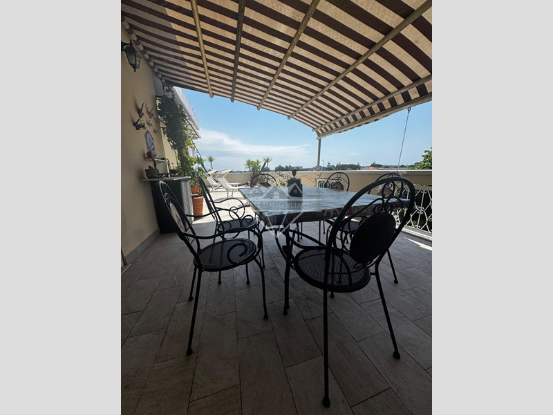Appartamento in Vendita a Carrara, zona Avenza, 310'000&euro;, 115 m², con Box