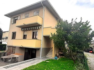 Trilocale in Vendita a Rosignano Marittimo, zona Rosignano Solvay, 177'000&euro;, 62 m², arredato, con Box