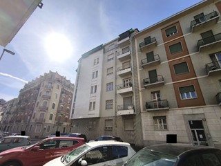 Trilocale in Vendita a Torino, 42'000&euro;, 77 m²