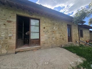 Appartamento in Vendita a Colle di Val D'Elsa, 400'000&euro;, 98 m², arredato